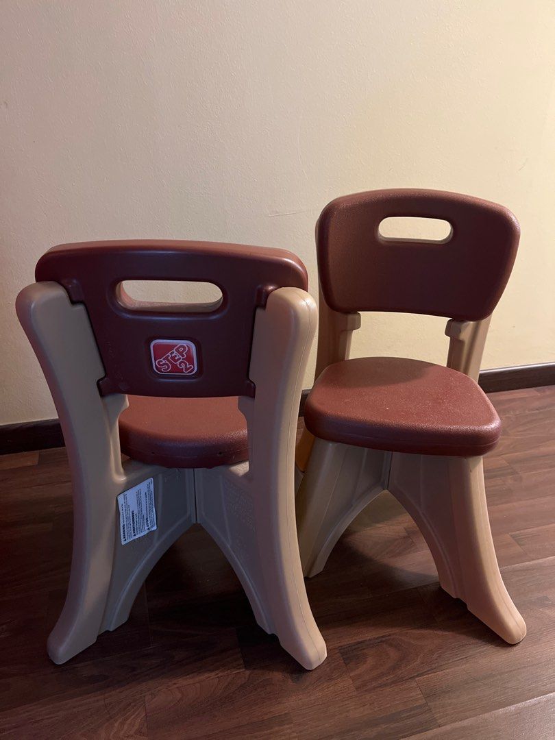 Step 2 traditions deals table and chairs