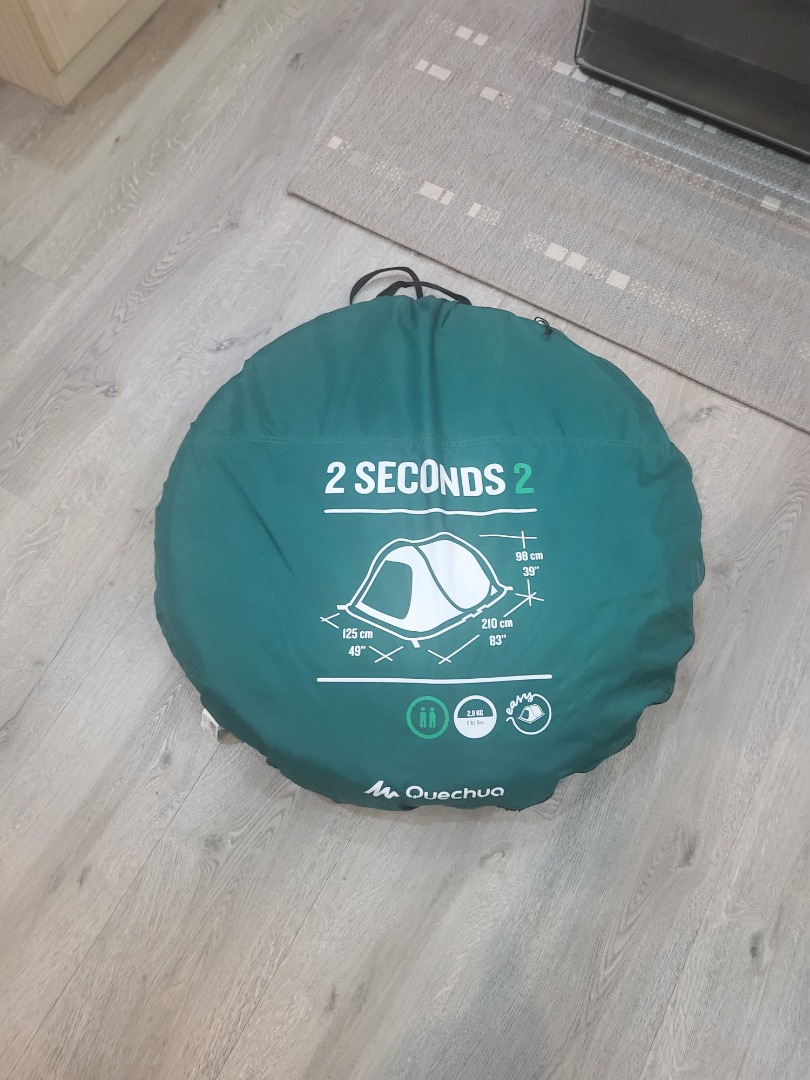 Quechua 2 seconds Tent for 2 people, Sports Equipment, Hiking & Camping on Carousell