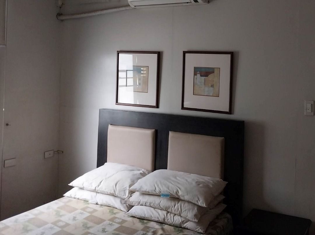 Queen Size Bed & Night Table Wood, Furniture & Home Living, Furniture