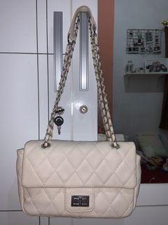 Rubi slingbag - white