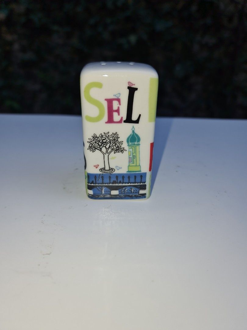 Salt or Pepper shaker (Category: Other Kitchenware & Tableware) located in Makati City. Submitted by harvesting_game (Listing ID 1222499688, Image 2). Description: Brand new Salt or Pepper shaker. Made of Porcelain Hand painted Made in France * only one piece available enjoy!.