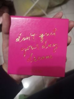 tarte 8色眼影打亮
