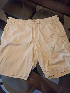 Uniqlo Chino Shorts in Light Khaki