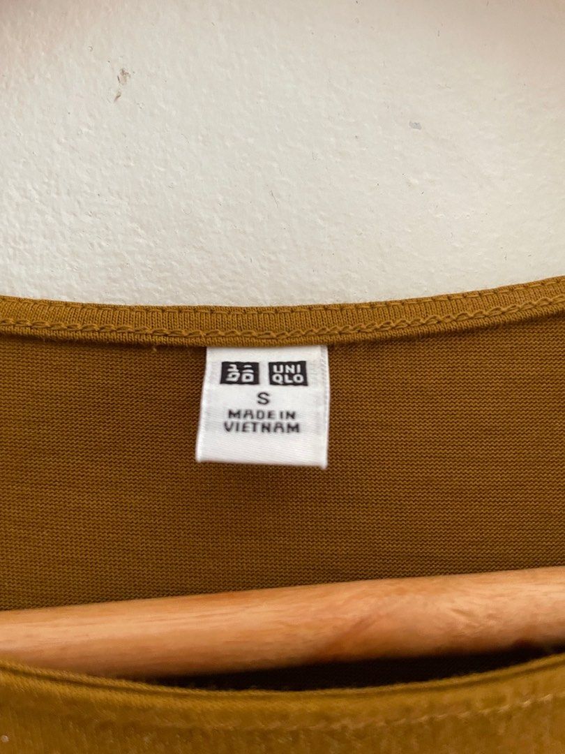 Uniqlo mustard puff sleeve midi dress, Women's Fashion, Dresses & Sets