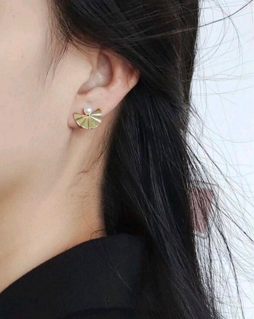 Unique gold fan earrings Pearl two way wear Women s Fashion