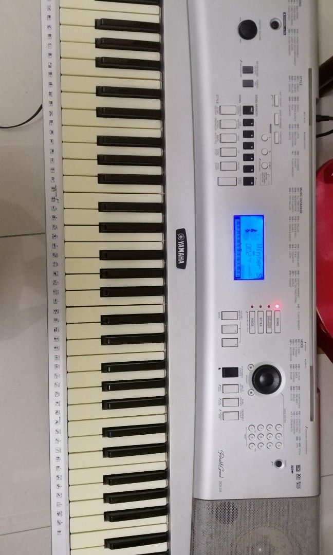 Yamaha Portable Grand DGX230, Hobbies & Toys, Music & Media, Musical