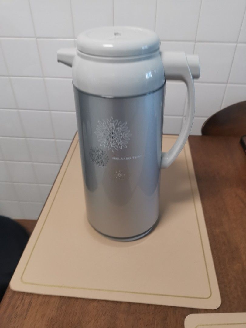 Zojirushi Thermos Flask 1.3l, Furniture & Home Living, Kitchenware