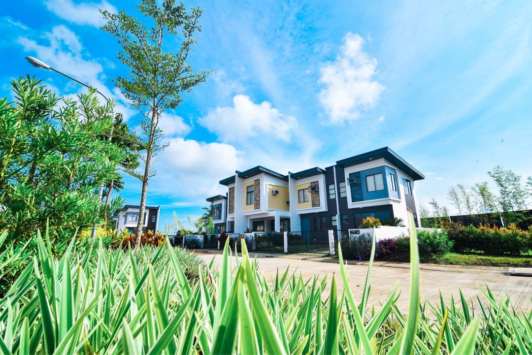 2 Bedroom 14,000 Monthly Fullyfinished in Balanga Bataan, Property, For