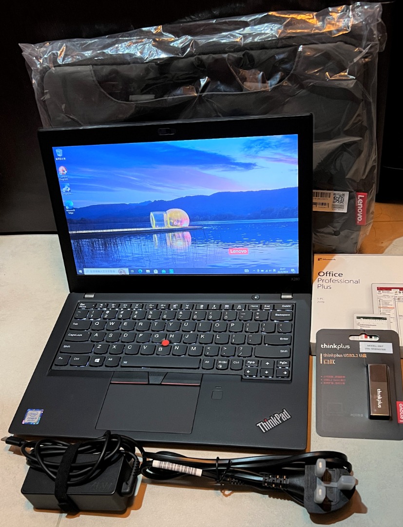 想像を超えての 美品/Lenovo PC Laptops Intel Core i5 8250U/8GB