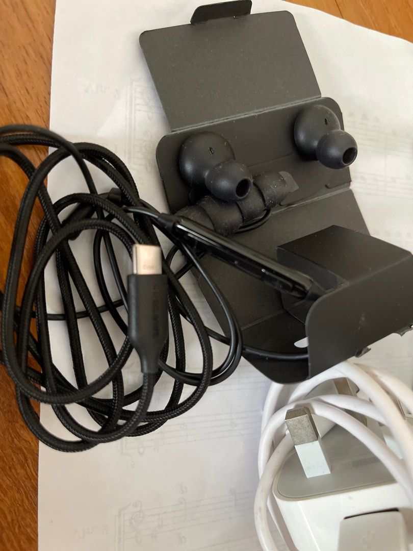 AKG earpiece Asus Charger mic Type C, Mobile Phones & Gadgets, Other