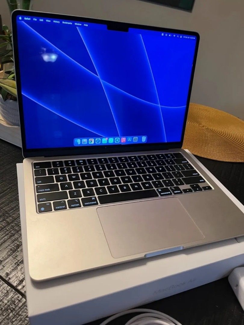 Apple MacBook Air 2022 M2 Starlight, Computers & Tech, Laptops ...
