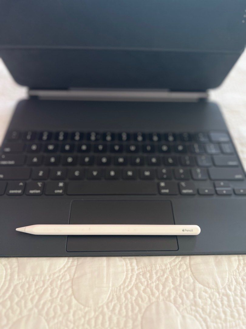 Apple Magic Keyboard (Category: Computer Keyboard) located in Talisay. Submitted by myclosetxoxo. (Listing ID 1222617433, Image 3). Description: Magic Keyboard for iPad Pro 12.9 inch 4th gen black and Apple pencil 2nd gen. Package for 19KPhp.
