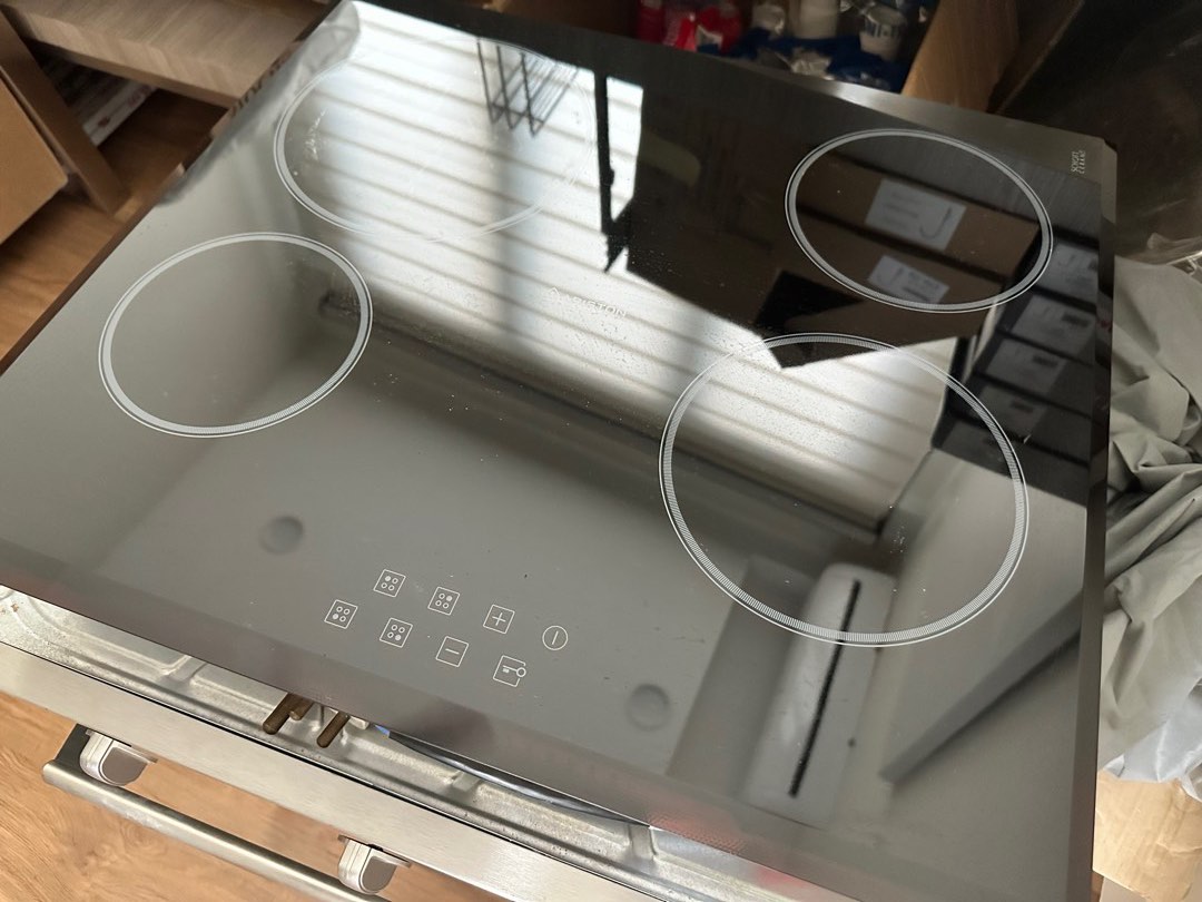 Ariston Ceramic Hob Cooktop, TV & Home Appliances, Kitchen Appliances
