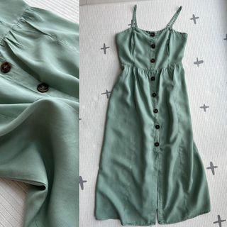 Asos (Love Tree) 100% tencel midi dress. Super soft and flowy with some weight, drapes beautifully. Brand new and unworn. In muted pastel green very pretty