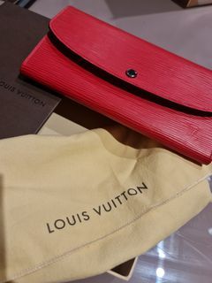 Authentic Louis Vuitton Epi Leather Wallet