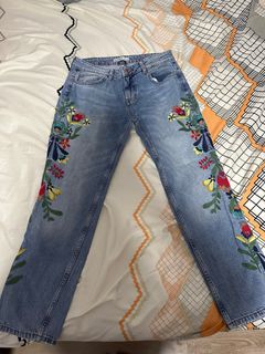 (Category: ) located in . Submitted by beaurose (Listing ID 1222708309, Image 1). Description: .