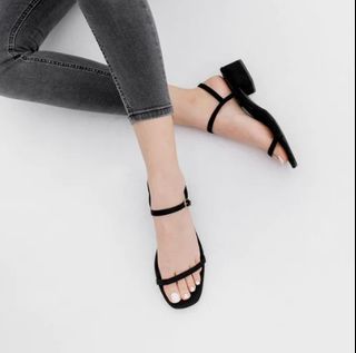 AZTRID Black Suede 1.5 inch Heels Sandals Size 7 PRE LOVE