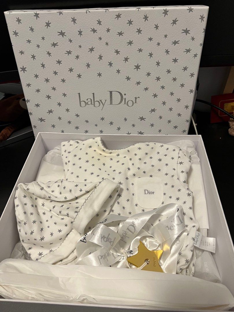 Baby Dior 06M, 兒童＆孕婦用品, 嬰兒及小童流行時尚- Carousell