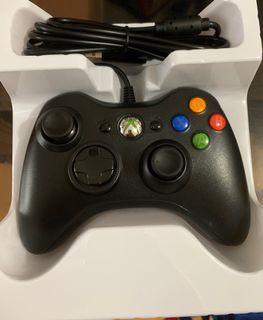 Black xbox wired controller