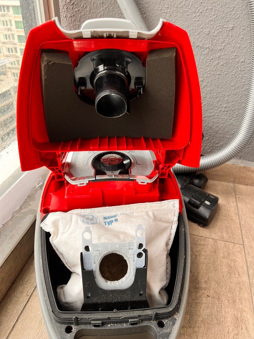 BOSCH vacuum cleaner, TV & Home Appliances, Vacuum Cleaner