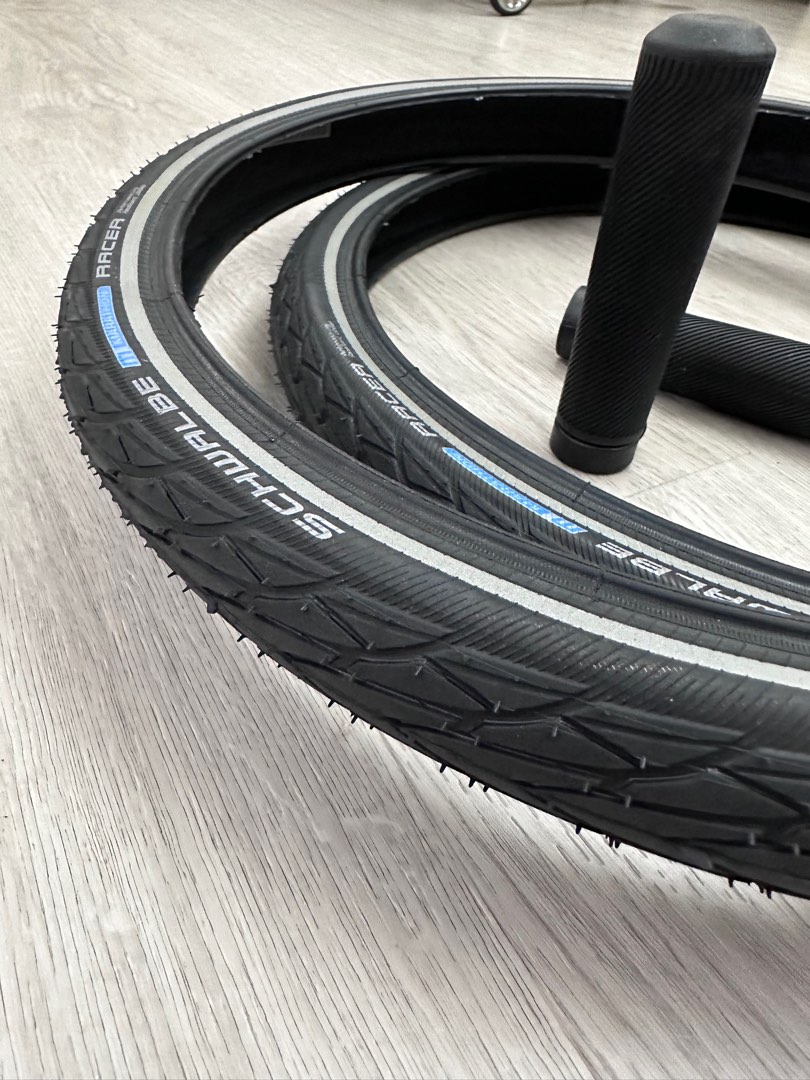 Brompton Marathon racer tires with original brompton grip, Sports
