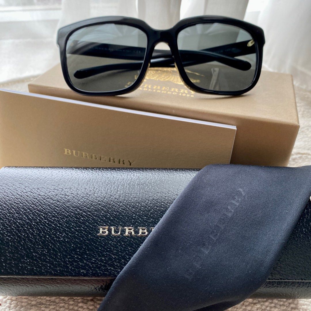 Buy BURBERRY Unisex Wayfarer UV Protected Sunglasses - BE4181 300187 58 |  Shoppers Stop