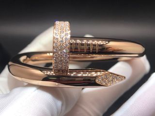 (Category: ) located in . Submitted by leixluxuryjewelry (Listing ID 1222623141, Image 1). Description: .