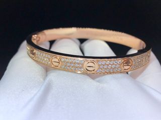 (Category: ) located in . Submitted by leixluxuryjewelry (Listing ID 1222629001, Image 1). Description: .
