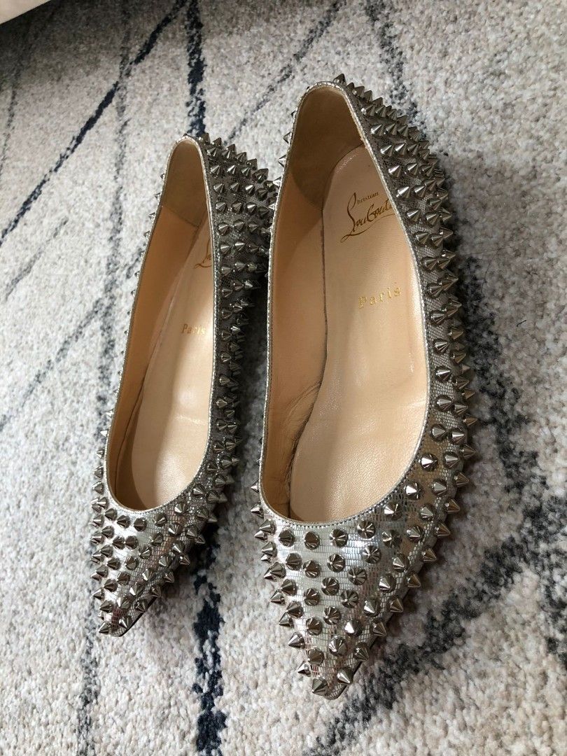 Christian Louboutin SZ 36 insole 23 cm kelengkapan DB only , kondisi