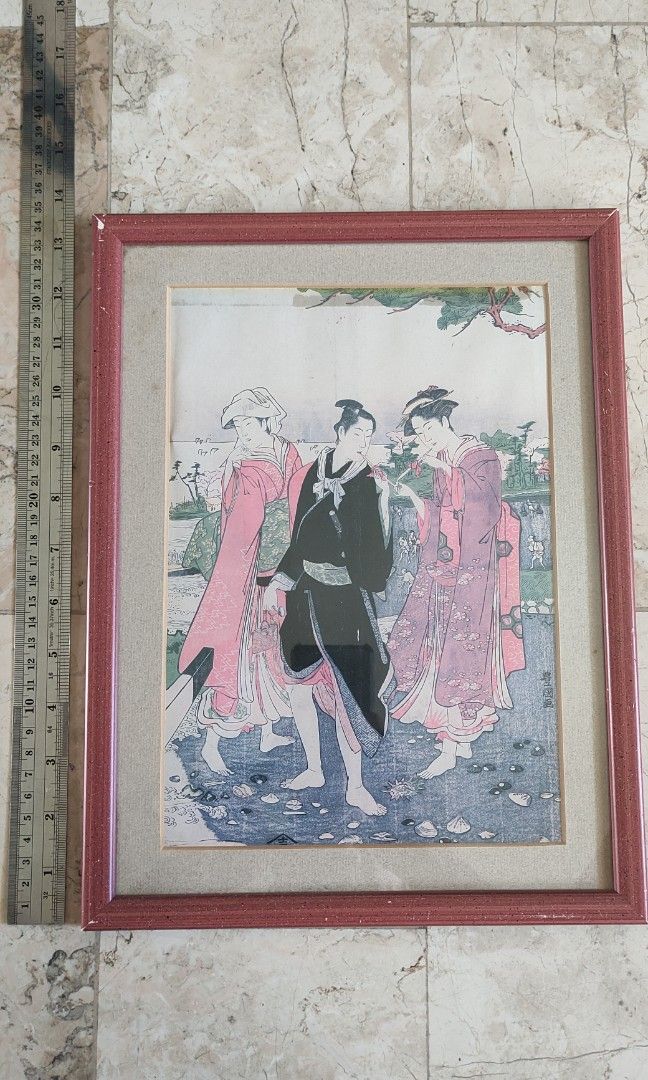 Display Frame (Category: Frames & Pictures) located in Manila. Submitted by rarecollectiblez_etc. (Listing ID 1222605607, Image 1). Description: .