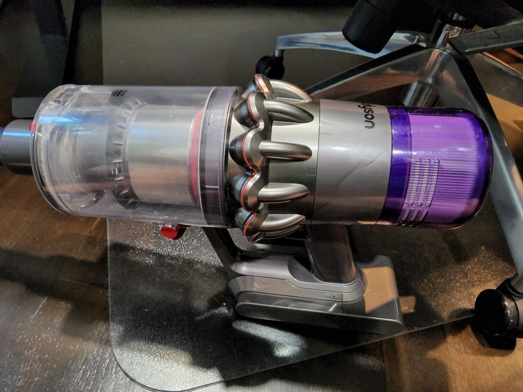 Dyson Vacuum Cleaner V11 absolute warranty till June 2023, TV & Home