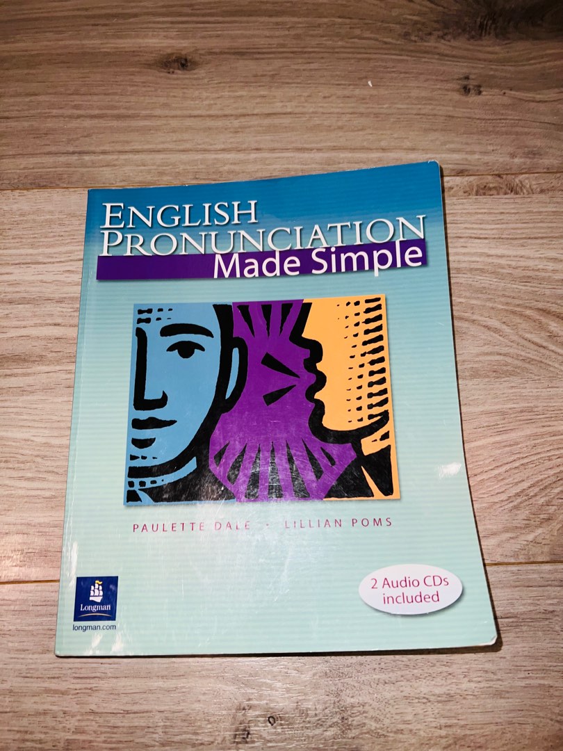 English Pronunciation Made Simple Student Book, 興趣及遊戲, 書本及雜誌, 教科書與參考書在旋轉拍賣
