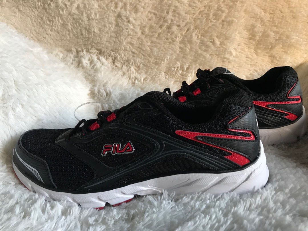 FILA Coolmax Memory Foam Running Shoes Men s Fashion Footwear Sneakers on Carousell