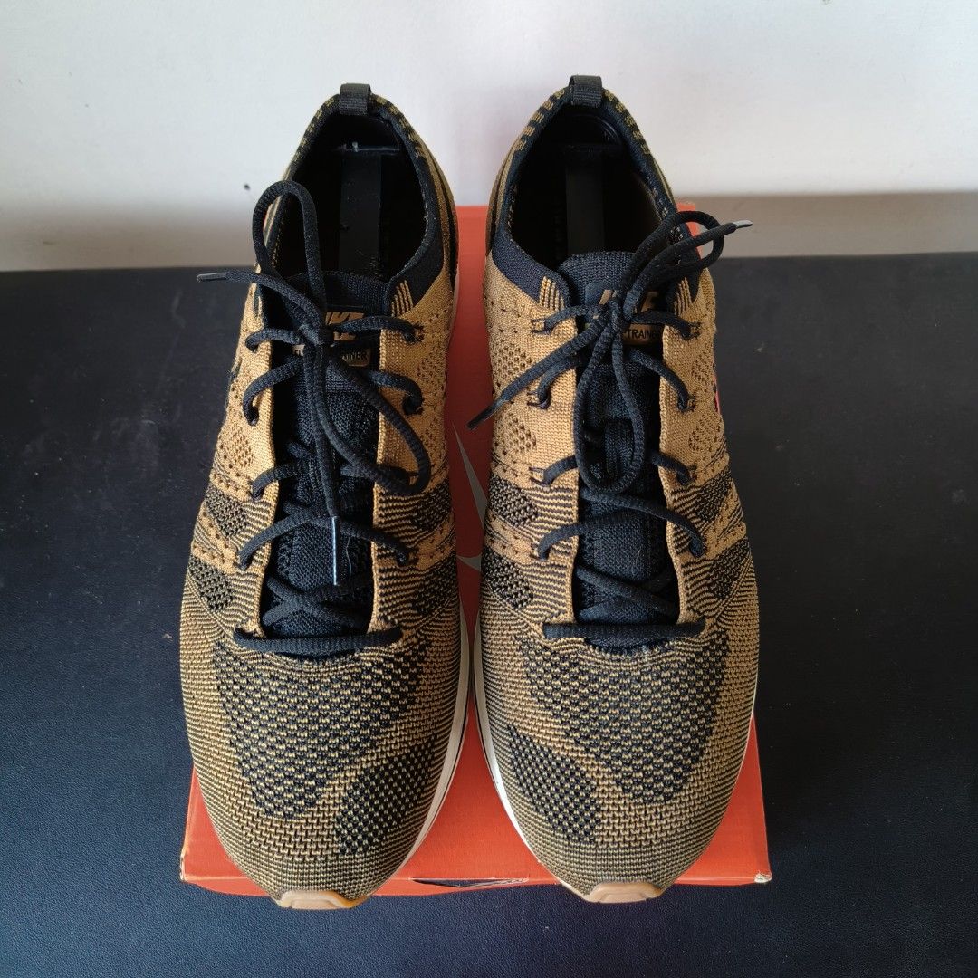 Golden beige flyknit hotsell trainer
