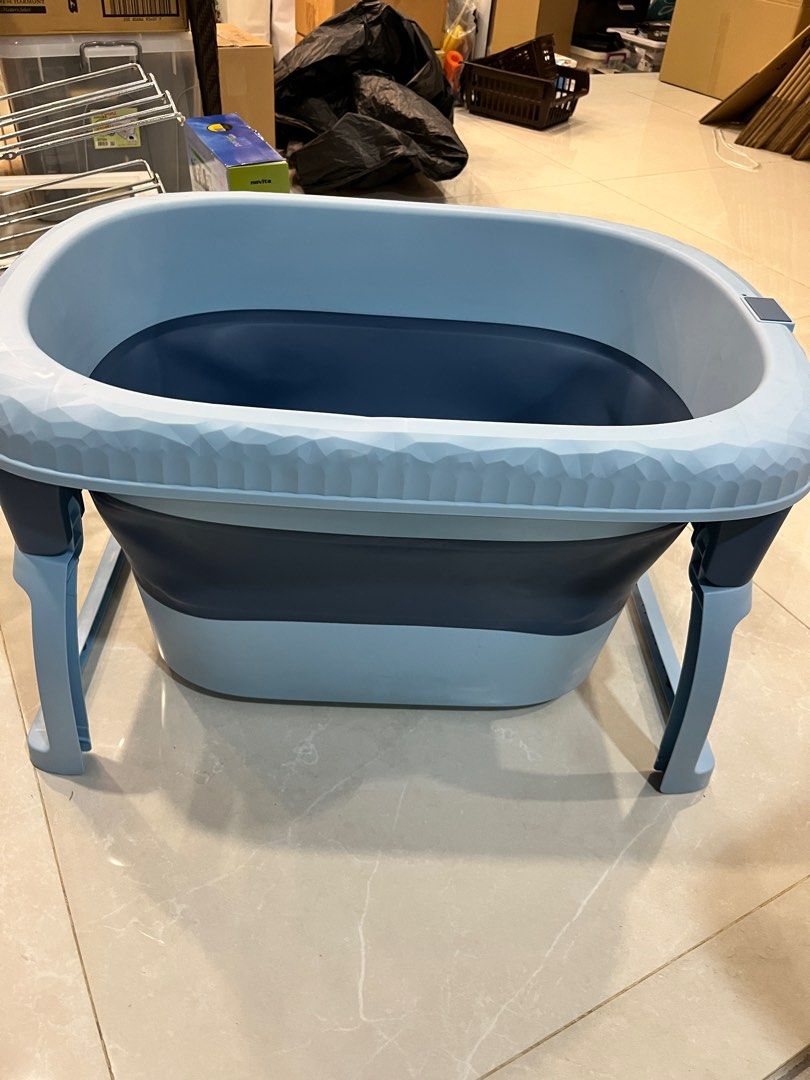 Foldable bathtub for toddlers, Babies & Kids, Bathing & Changing