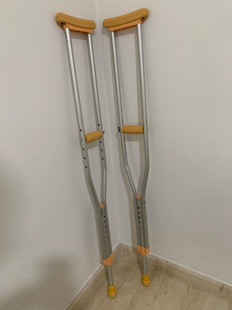 Free Crutches, Health & Nutrition, Assistive & Rehabilatory Aids