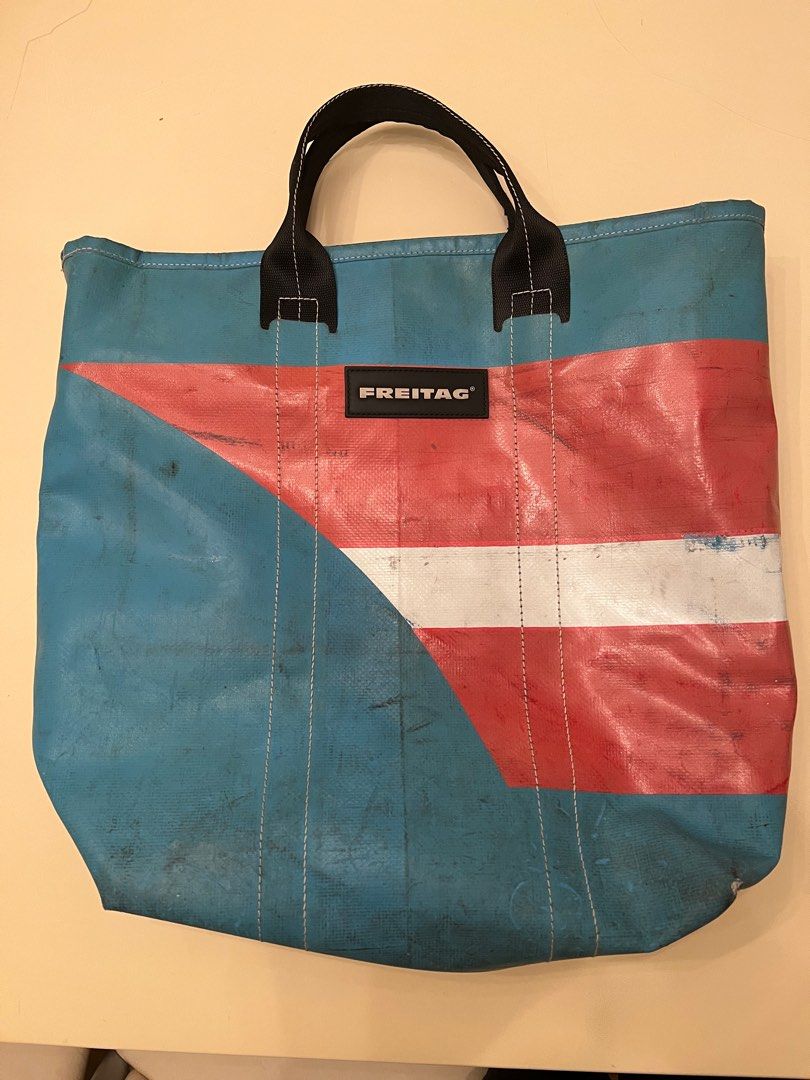 Freitag shoulder bag, 名牌, 手袋及銀包- Carousell