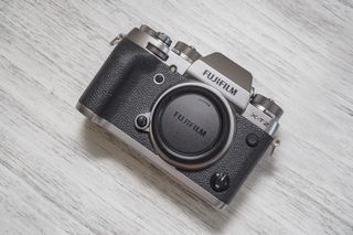 Fujifilm X-T2 Graphite Silver - Ex FFID - Shuttercount 555 - Like New