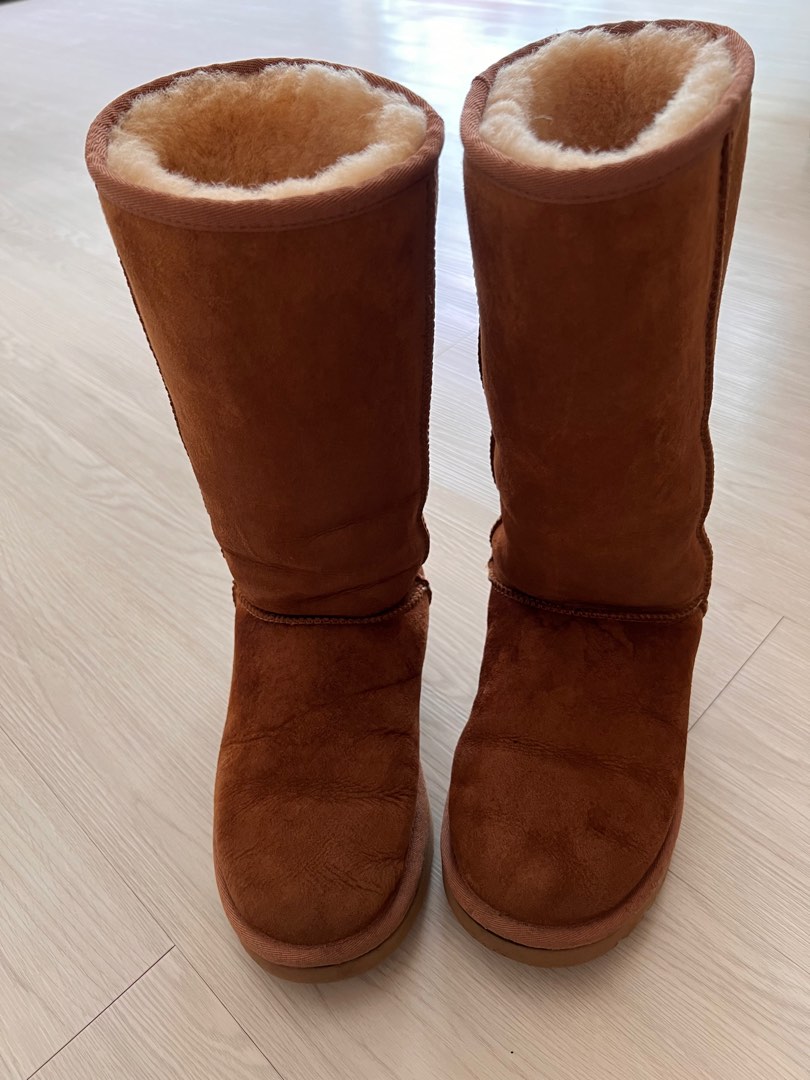 Fur deals lined uggs