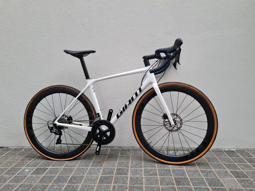 Giant TCR Advance 2 2021 size M with 50mm Deep Elite Carbon Wheels