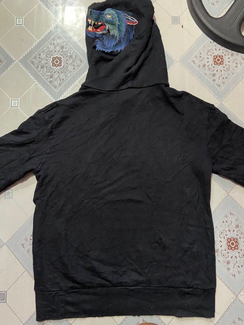 Gucci wolf embroidered hoodie shop