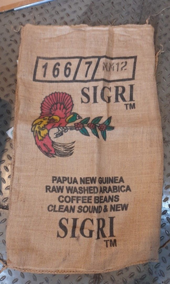 Gunny sacks / Jute bags, Hobbies & Toys, Stationery & Craft, Craft Supplies & Tools on Carousell