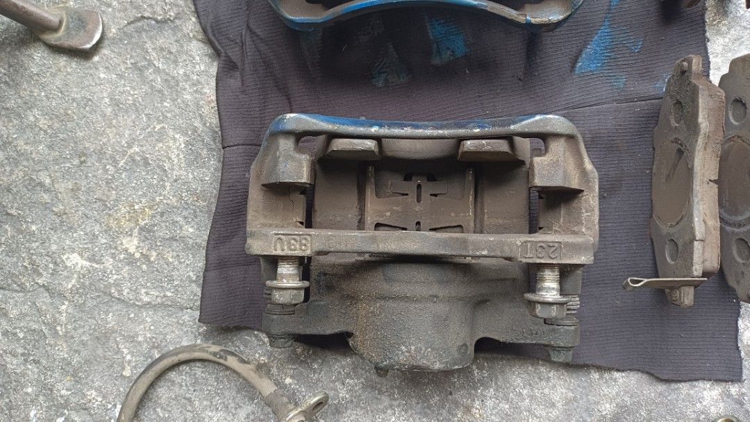 Honda integra dc2 ek9 type R brake caliper, Auto Accessories on Carousell