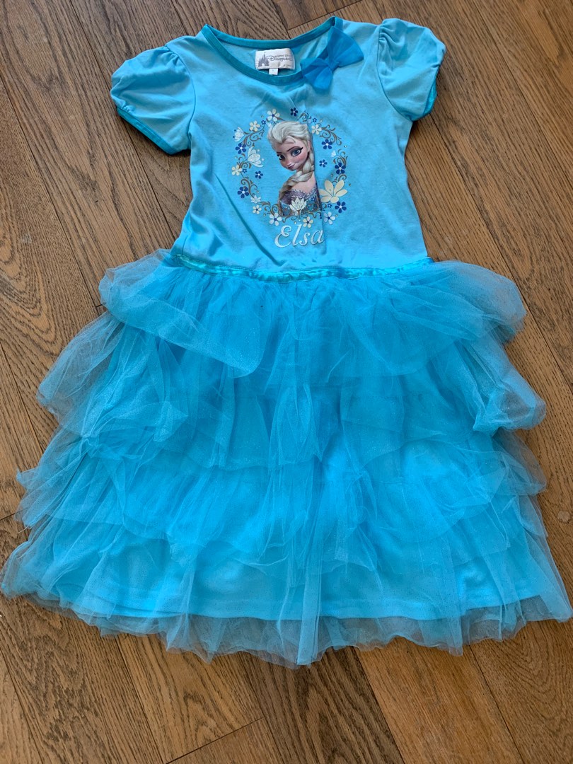 Hong Kong Disneyland Elsa dress L, 兒童＆孕婦用品, 嬰兒及小童流行時尚 Carousell