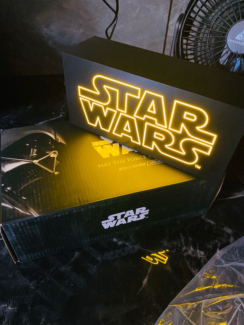 Hot toys STARWARS LIGHTUP BOX on Carousell