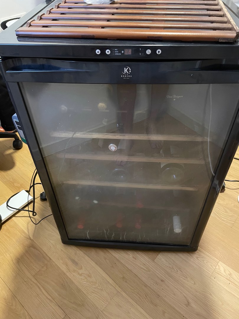 Kadeka wine chiller, TV & Home Appliances, Kitchen Appliances, Wine