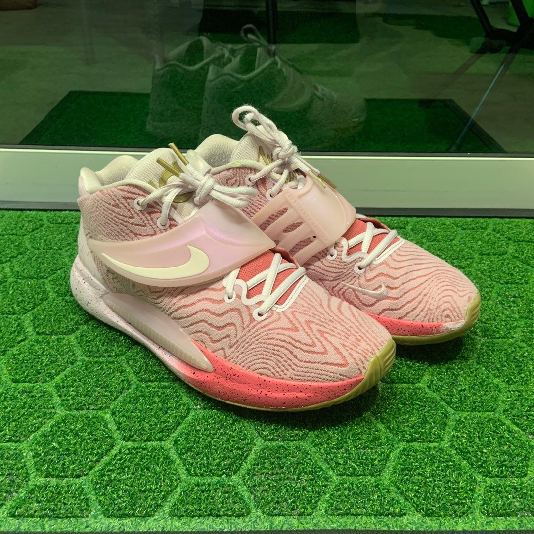 Kobe clearance aunt pearl