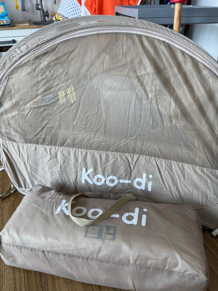 Koodi pop up travel cot with mattress, Babies & Kids, Baby Nursery