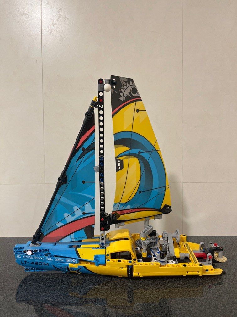 42074 racing yacht online