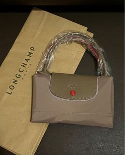 （分類：）位於 。 由 the_corner_hk 提交（商品編號 1222784099，圖片 1）。簡介： 。